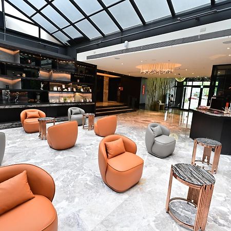 Sun Hao Hotel Тайчжун Экстерьер фото