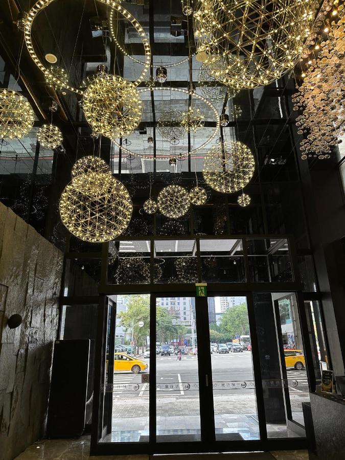 Sun Hao Hotel Тайчжун Экстерьер фото